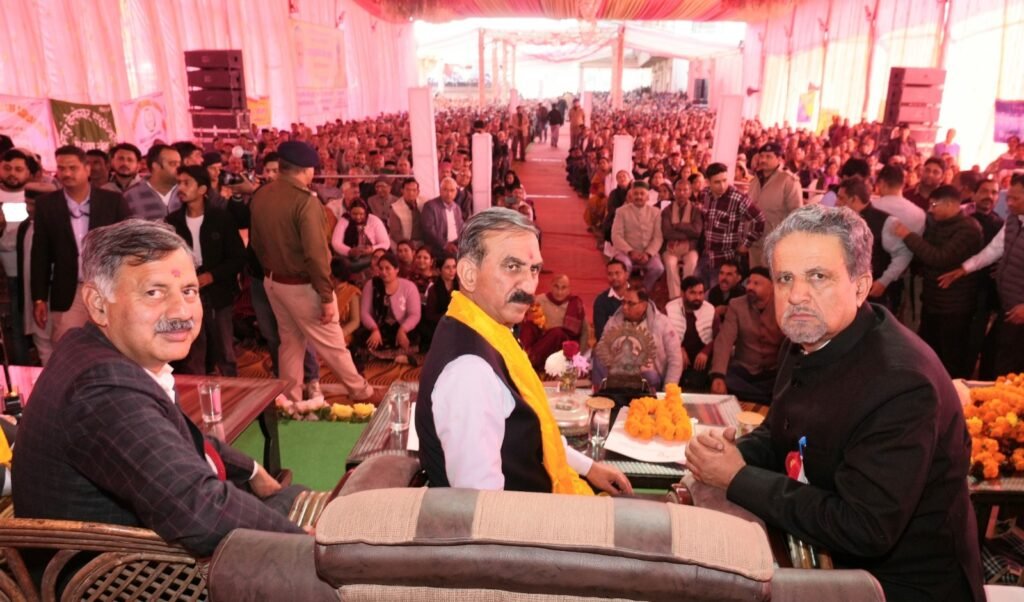 मुख्यमंत्री ने पेंशनरों के योगदान को किया नमनकर्मचारियों एवं पेंशनरों के एरियर पर कुल 2,155 करोड़ रुपये खर्चः मुख्यमंत्री